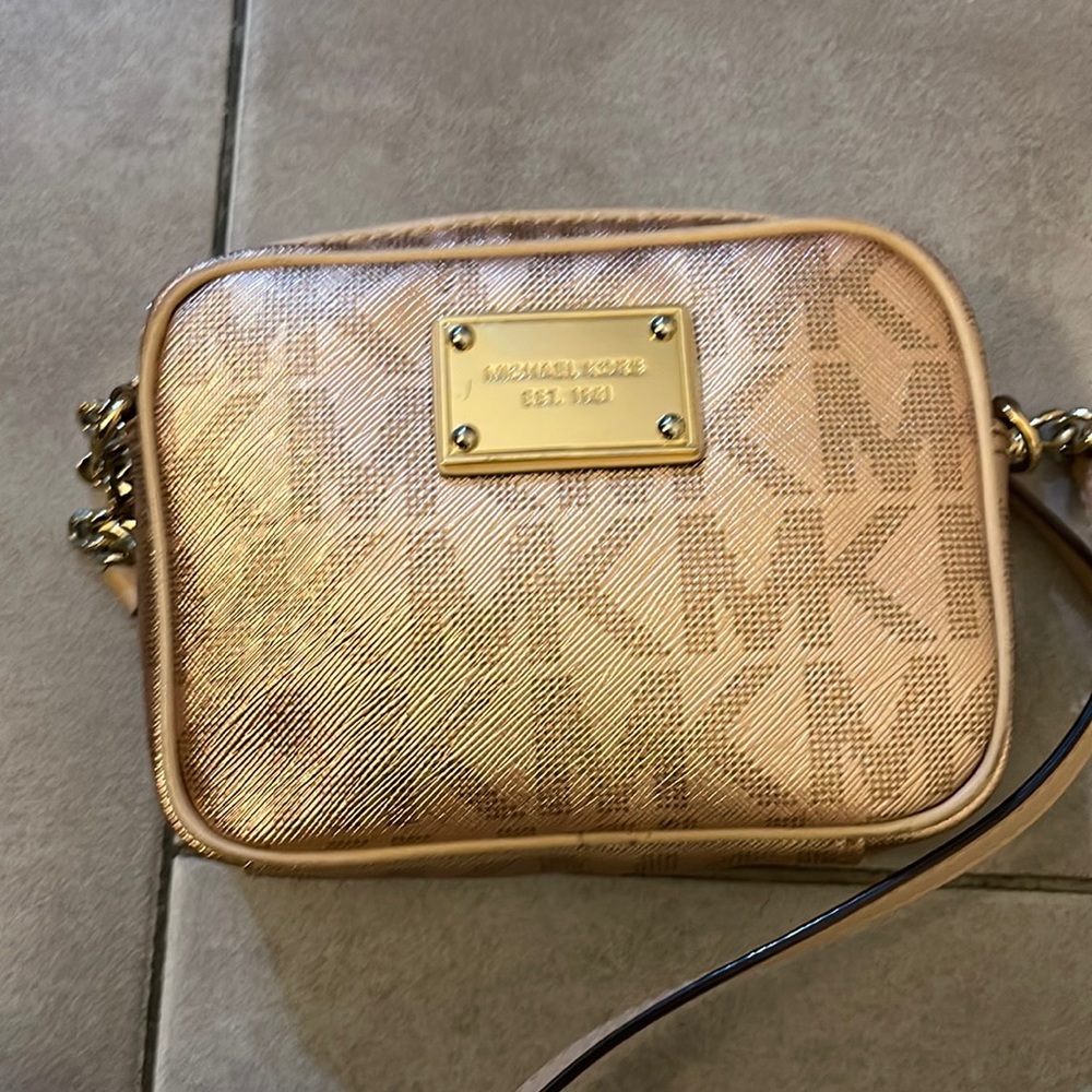 Michael Kors Rose Gold Mini Crossbody
Used